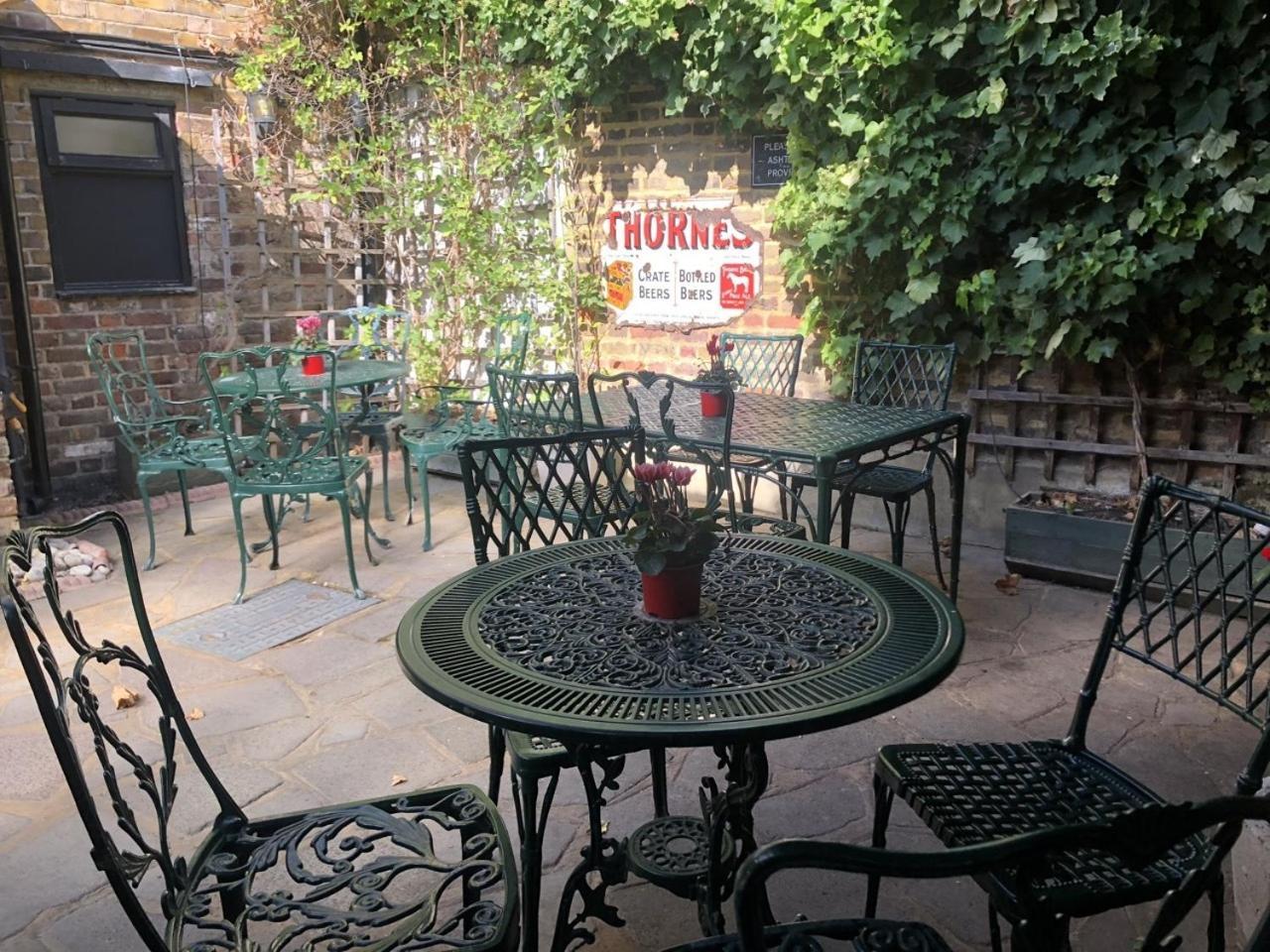 The Windsor Trooper Pub & Inn Kültér fotó