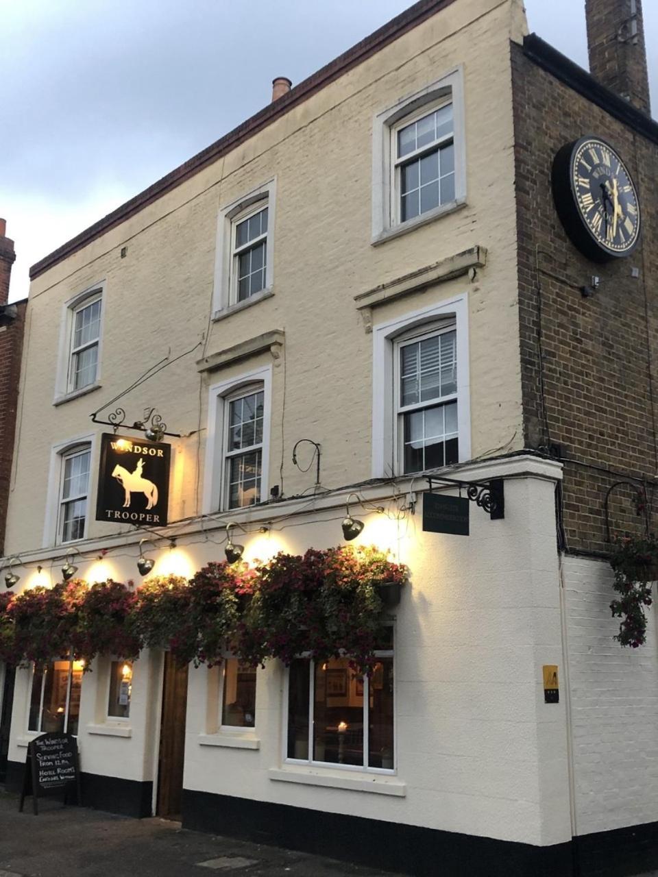 The Windsor Trooper Pub & Inn Kültér fotó