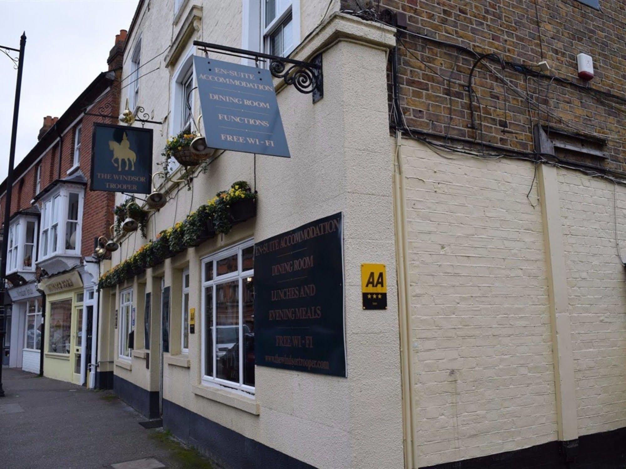 The Windsor Trooper Pub & Inn Kültér fotó